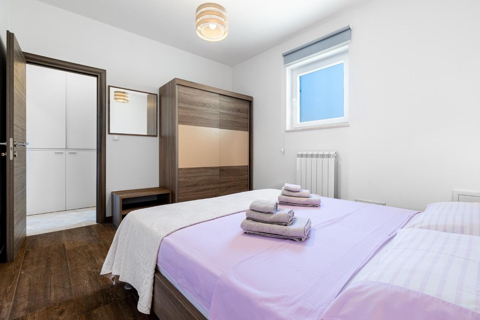 Apartments With A Parking Space Punat, Krk - 20553 Bilik gambar