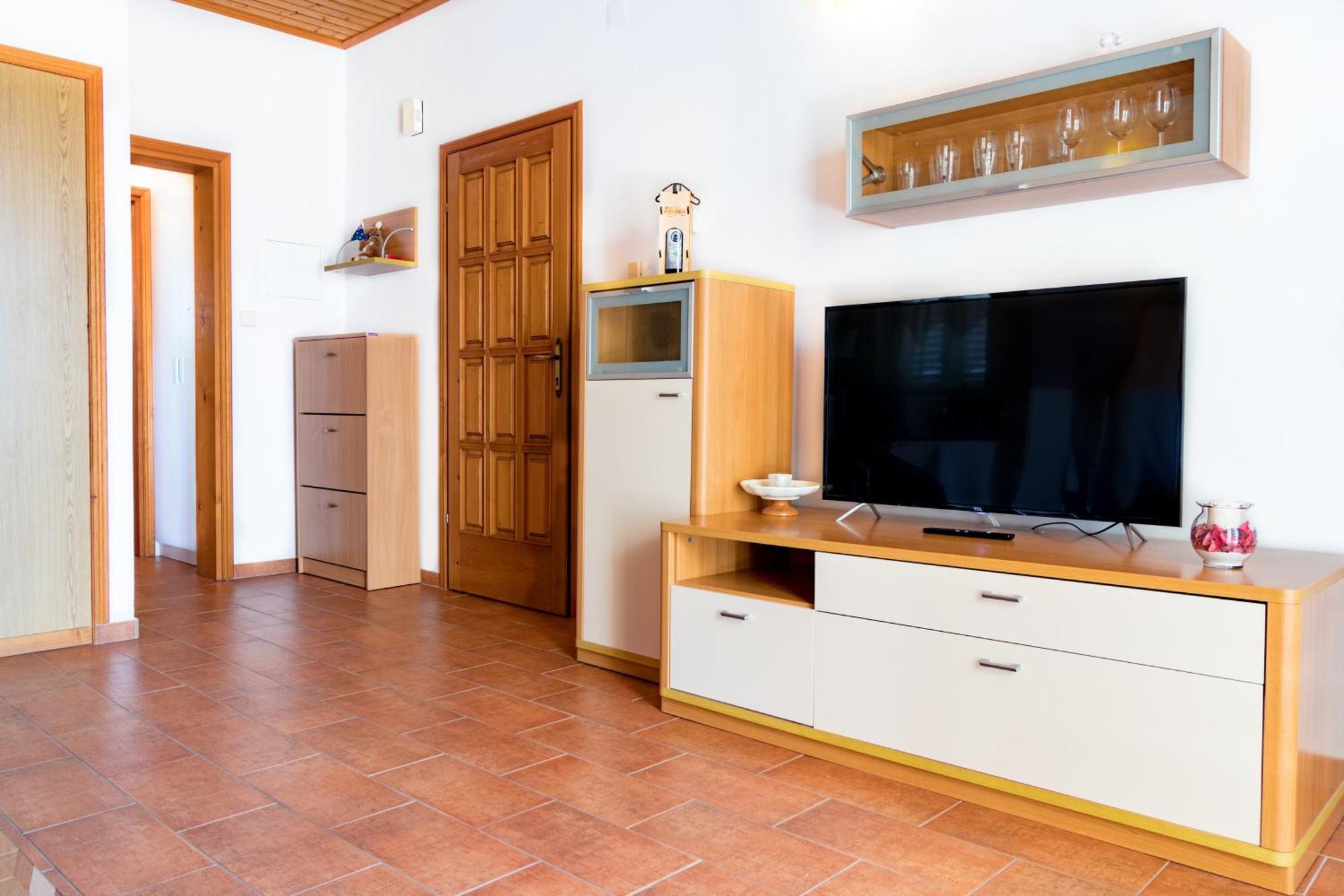 Apartments With A Parking Space Punat, Krk - 20553 Bilik gambar
